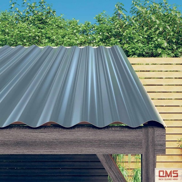 Thi công tấm inox sóng nước