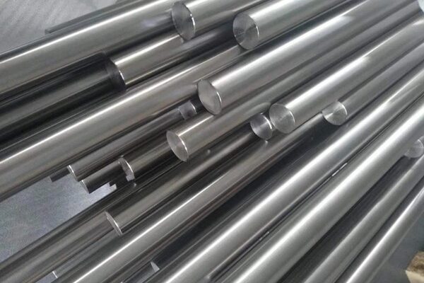 Sản phẩm cây đặc (láp) inox luôn có sẵn tại Inox Quang Minh với đa dạng kích thước