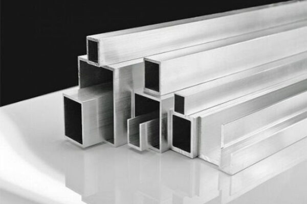 Ống inox chữ nhật tại Inox Quang Minh, bạn không chỉ được cung cấp sản phẩm đạt chuẩn mà còn được hỗ trợ kỹ thuật