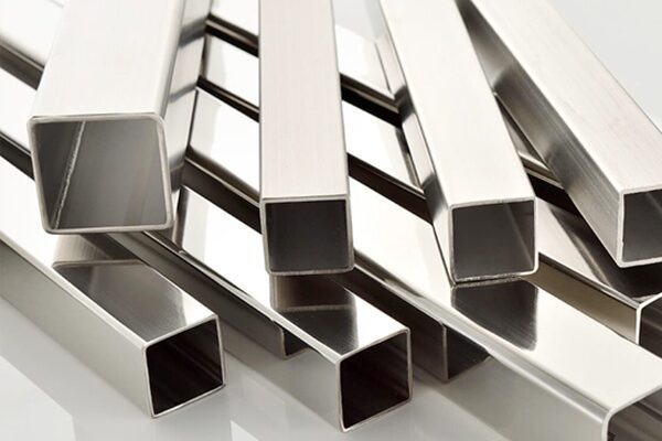 Ống inox vuông đang trở thành lựa chọn hàng đầu trong các dự án xây dựng, trang trí nội thất