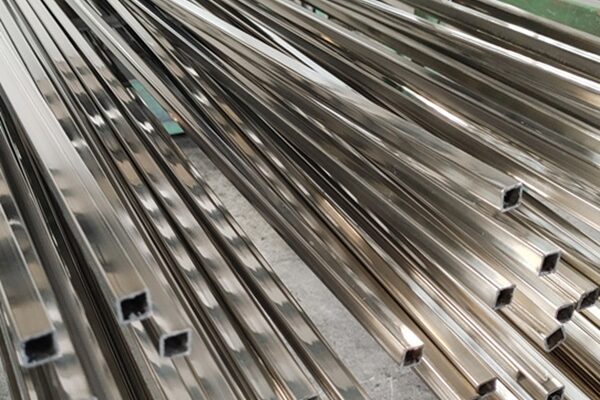 Ống inox vuông có khả năng tái chế 100%, giúp giảm thiểu tác động đến môi trường